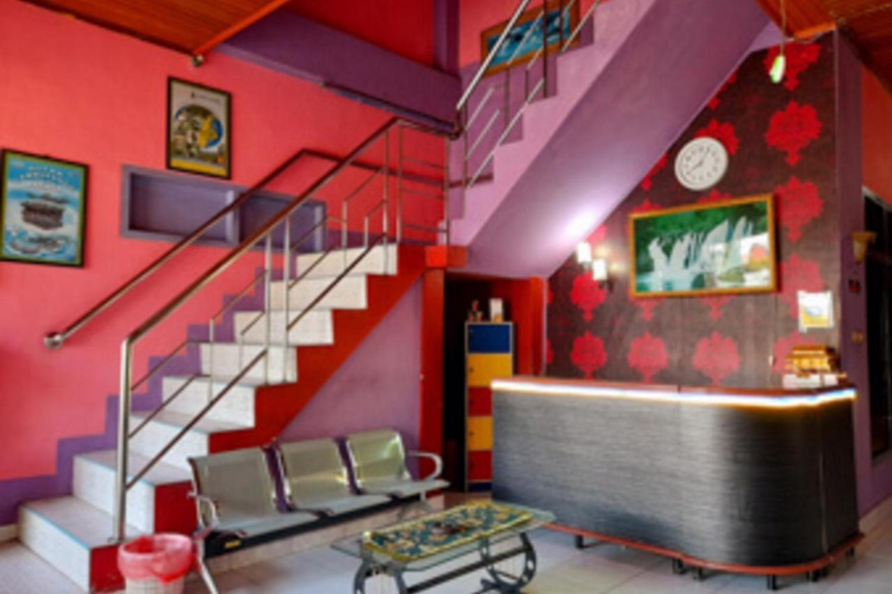 Hotel Rosichan Bau Bau Mitra Reddoorz Baubau Luaran gambar