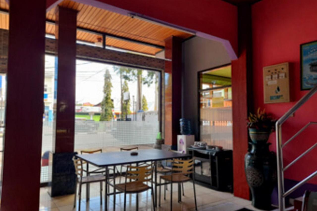 Hotel Rosichan Bau Bau Mitra Reddoorz Baubau Luaran gambar
