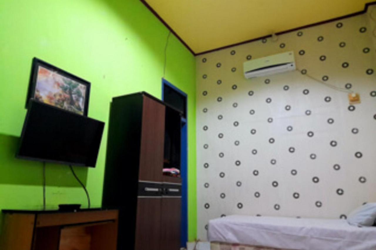 Hotel Rosichan Bau Bau Mitra Reddoorz Baubau Luaran gambar