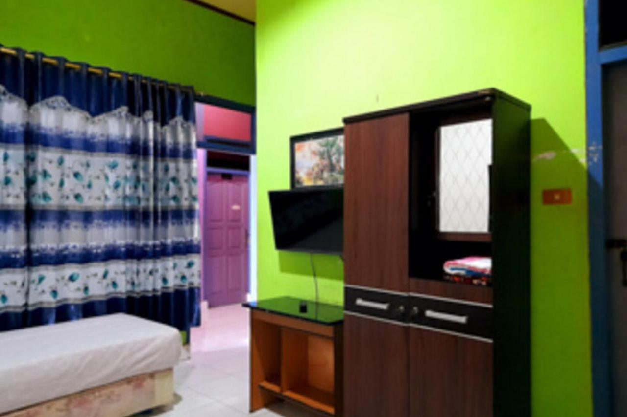 Hotel Rosichan Bau Bau Mitra Reddoorz Baubau Luaran gambar