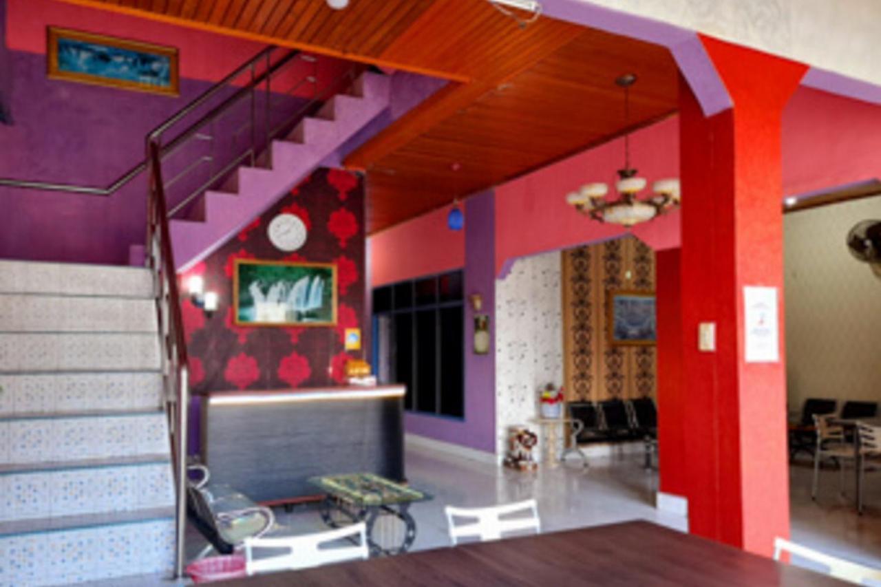 Hotel Rosichan Bau Bau Mitra Reddoorz Baubau Luaran gambar